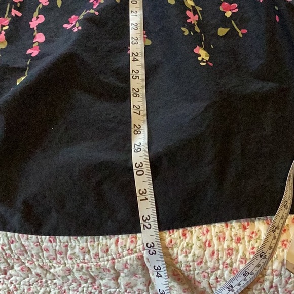 Ann Taylor Loft, Sz 6 Fit and Flare Floral & Black Strapless Dress. - Picture 8 of 8